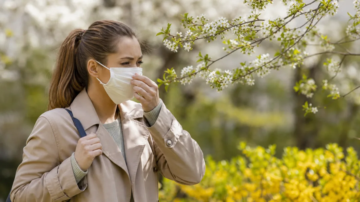 Masque anti-pollen : est-il vraiment utile contre les allergies ?
